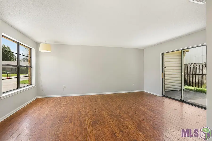 1127 Brookhollow Dr, Baton Rouge, LA 70810 - #3