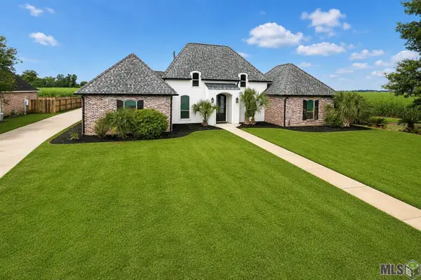 143 Rosebud Dr, Port Allen, LA 70767