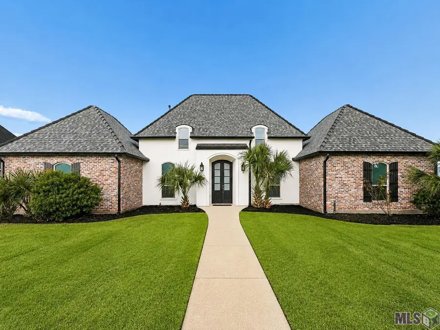 143 Rosebud Dr, Port Allen, LA 70767 - #2