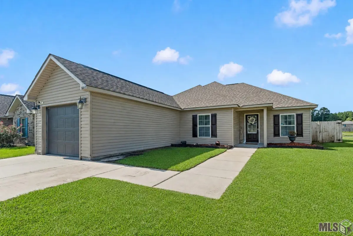 12207 Wilderness Run Dr, Denham Springs, LA 70726 - #1