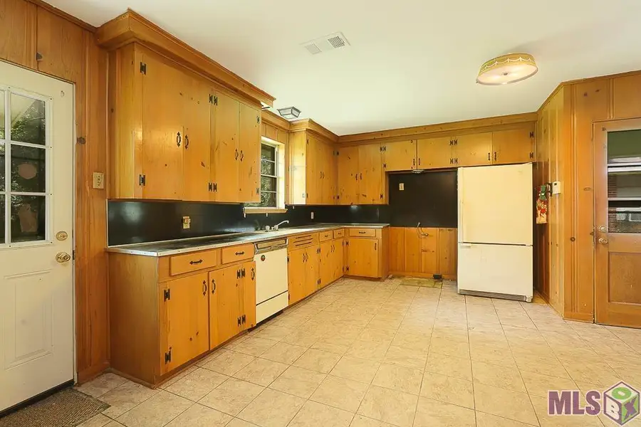 1455 W Chimes, Baton Rouge, LA 70802 - #2
