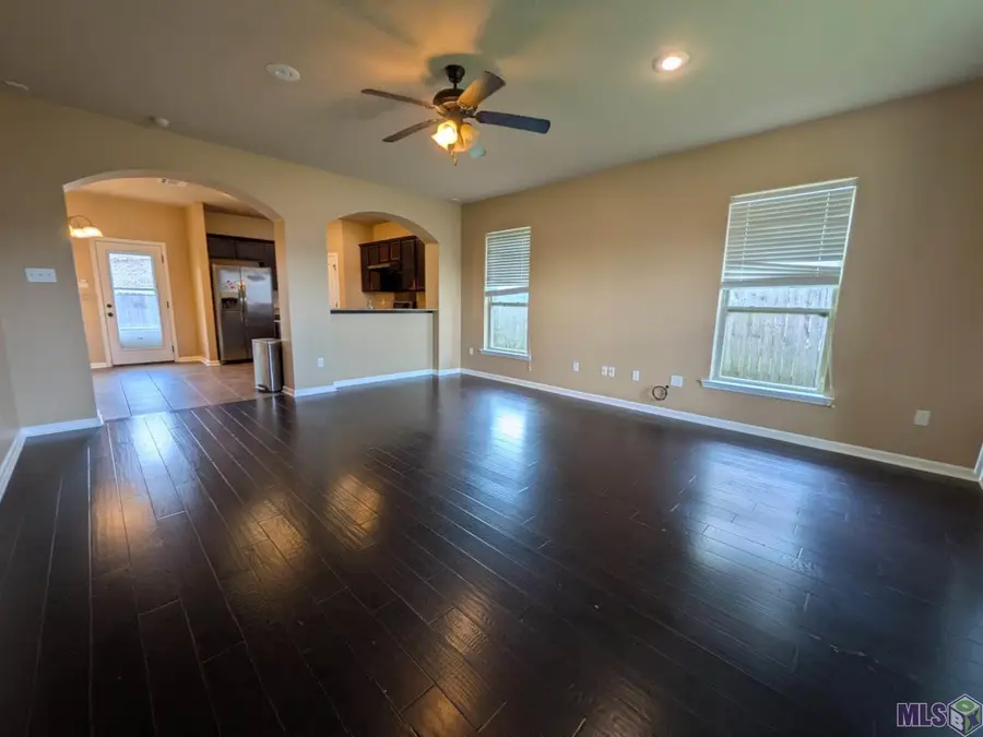 6916 Silver Springs Dr, Central, LA 70739 - #2