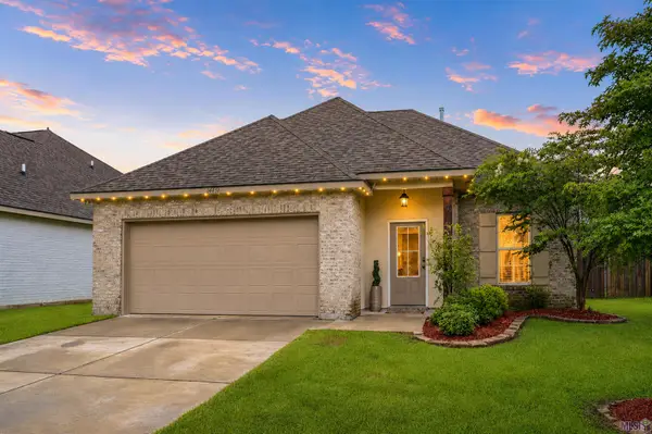 14451 Sterling Oaks Dr, Gonzales, LA 70737