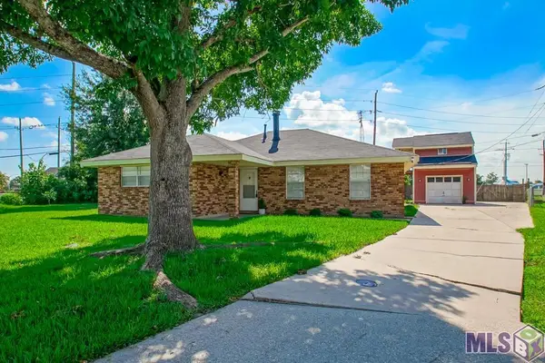 334 Ormond Village Drive, Destrehan, LA 70047