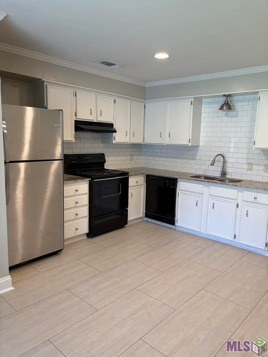 8626 Barnett Dr, Baton Rouge, LA 70809 - #3