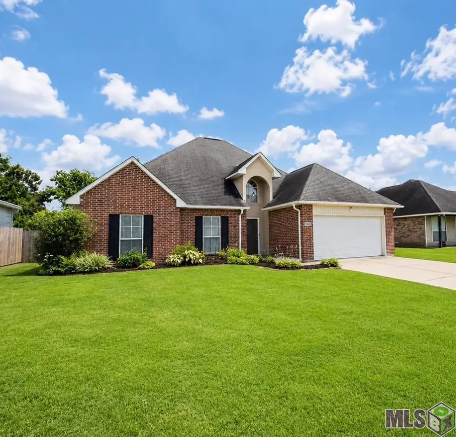 5196 Hemingway Dr, Darrow, LA 70725 - #2