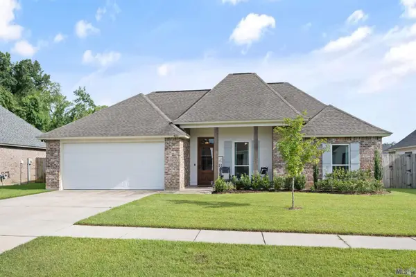 883 Piney Grounds Dr, Gonzales, LA 70737