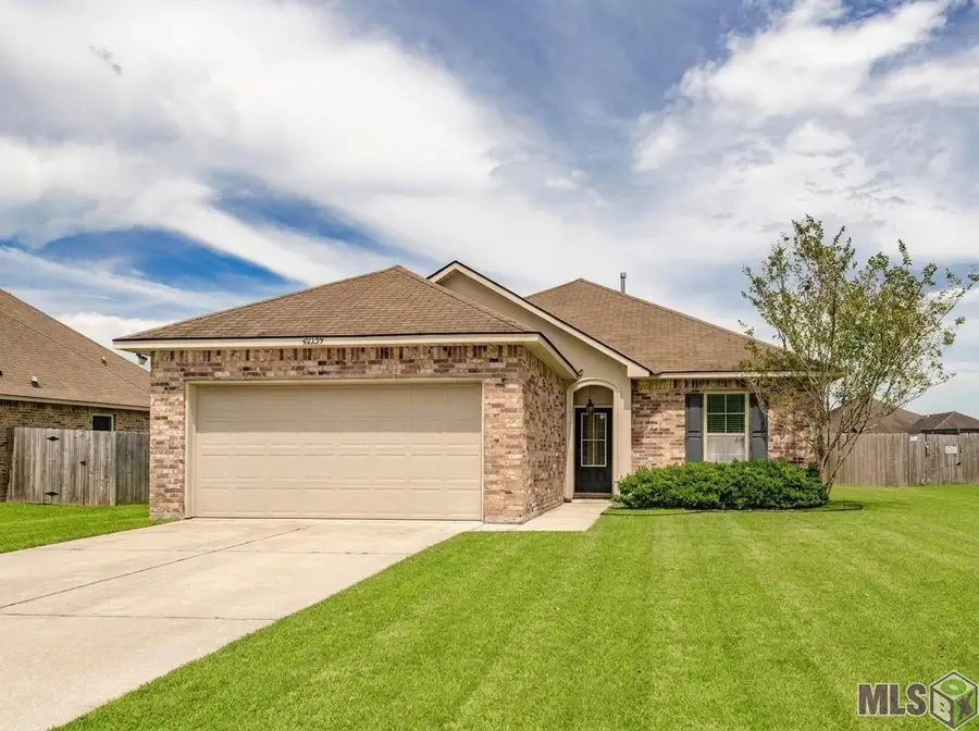 42239 Marblestone Ave, Prairieville, LA 70769 - #2