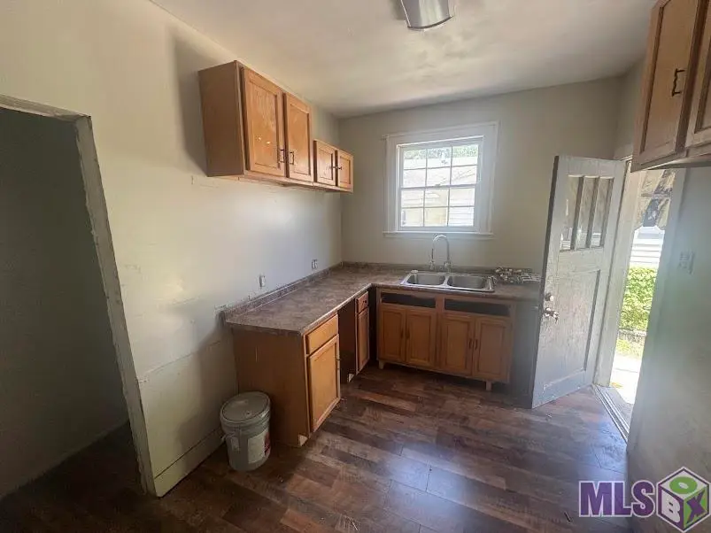 231/233 Chatsworth St, Baton Rouge, LA 70802 - #1