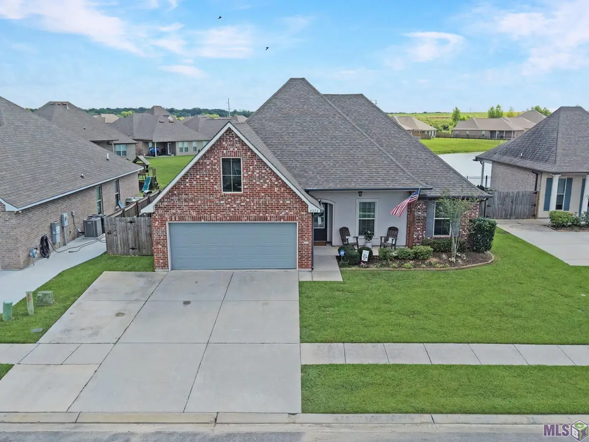 6272 Soaring Dr, Gonzales, LA 70737 - #1