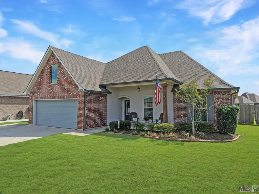 6272 Soaring Dr, Gonzales, LA 70737 - #2