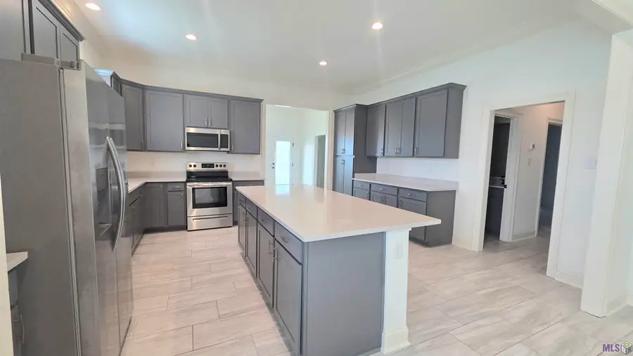 38429 Queen St, Prairieville, LA 70769 - #3