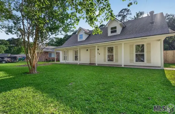 919 Willow Brook Ave, Denham Springs, LA 70726