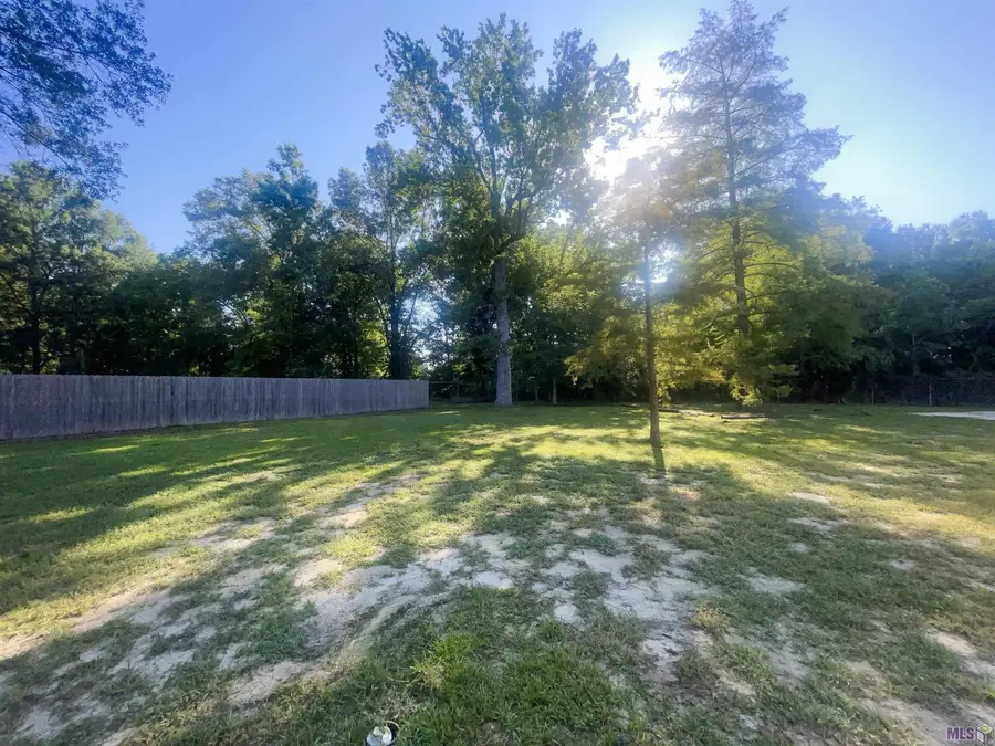 11983 Forest Oaks Ct, Baton Rouge, LA 70815 - #2