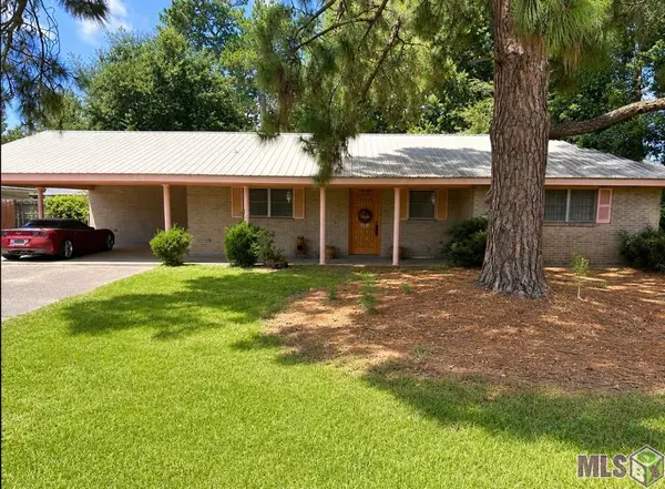1104 Maginnis St, Donaldsonville, LA 70346