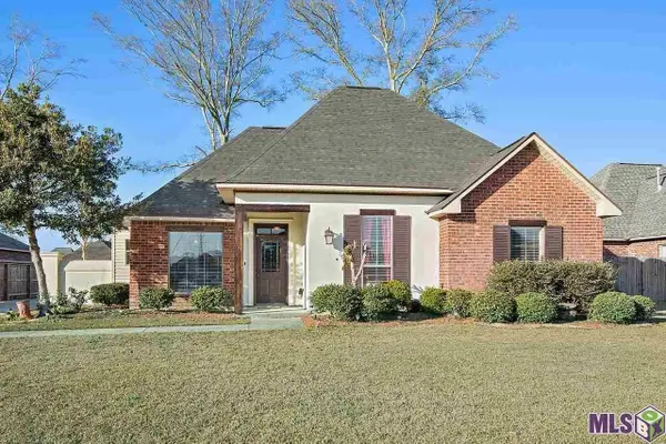 9089 Willow Point Dr, Denham Springs, LA 70726