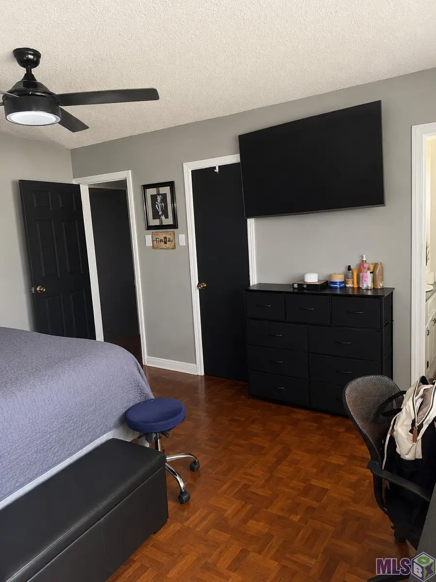 1711 S Park Ave, Gonzales, LA 70737 - #2