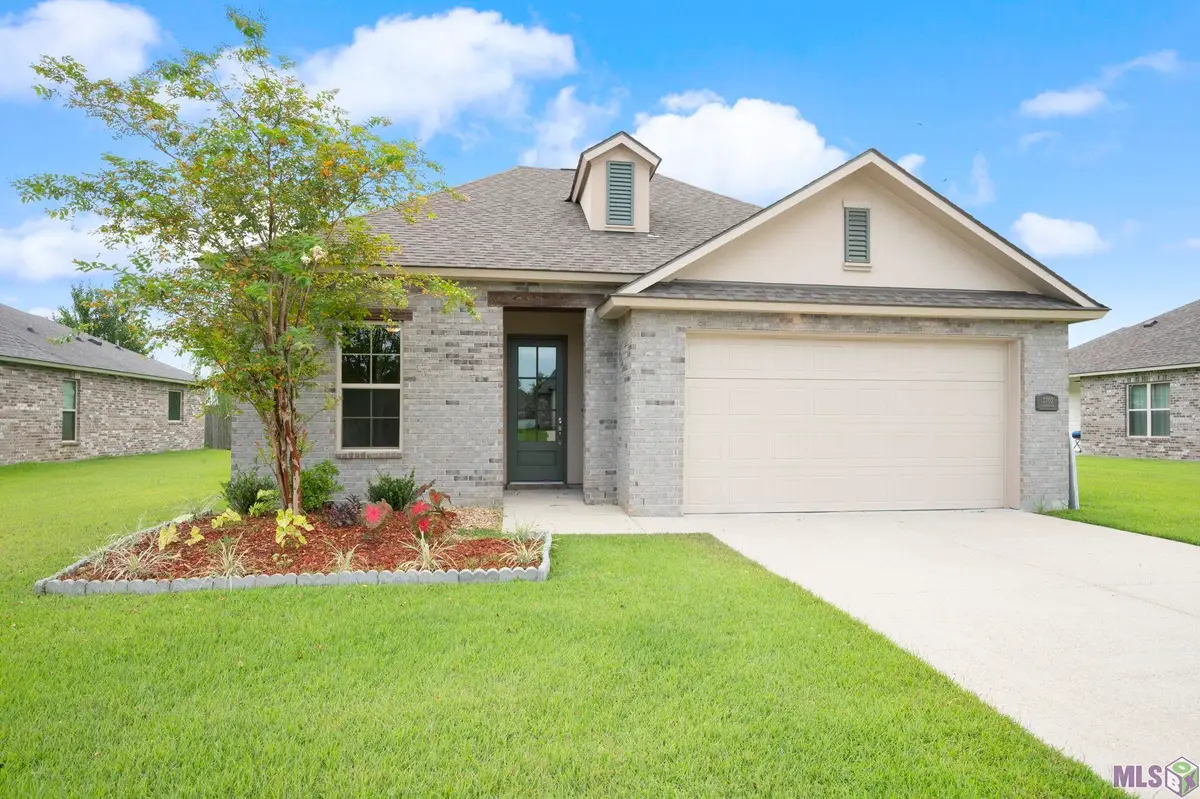 3703 Sandbar Dr, Addis, LA 70710 - #1