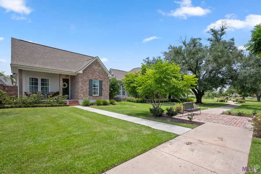 14141 Presley Ct, Baton Rouge, LA 70817 - #2