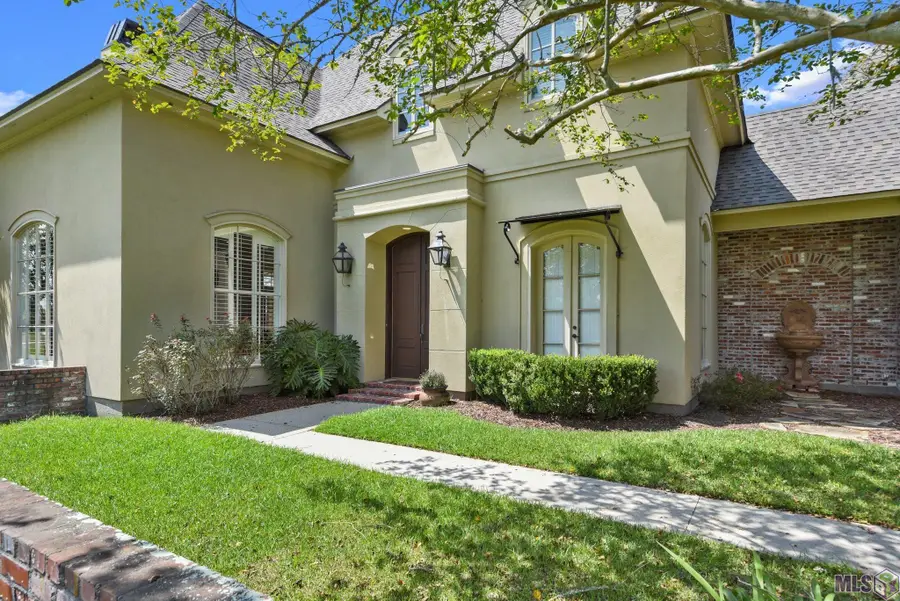 2210 Laurel Lakes Ave, Baton Rouge, LA 70820 - #2