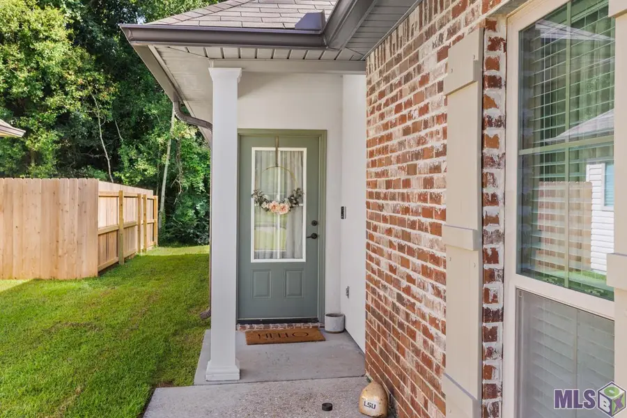 728 Pine Hollow Dr, Gonzales, LA 70737 - #2