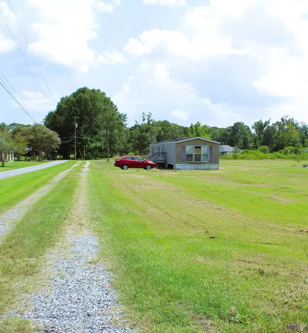 45457 Gold Place Rd, St. Amant, LA 70774