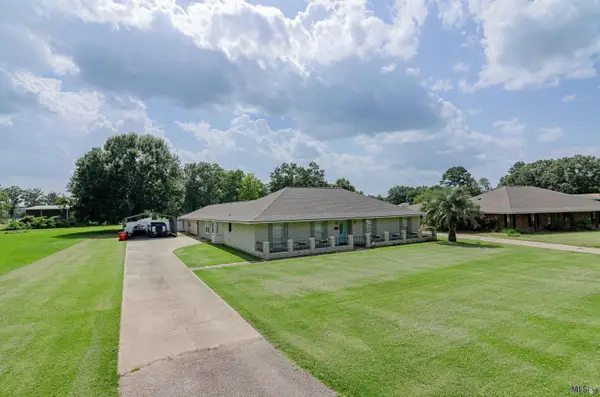 10517 Buxton Rd, St. Amant, LA 70774