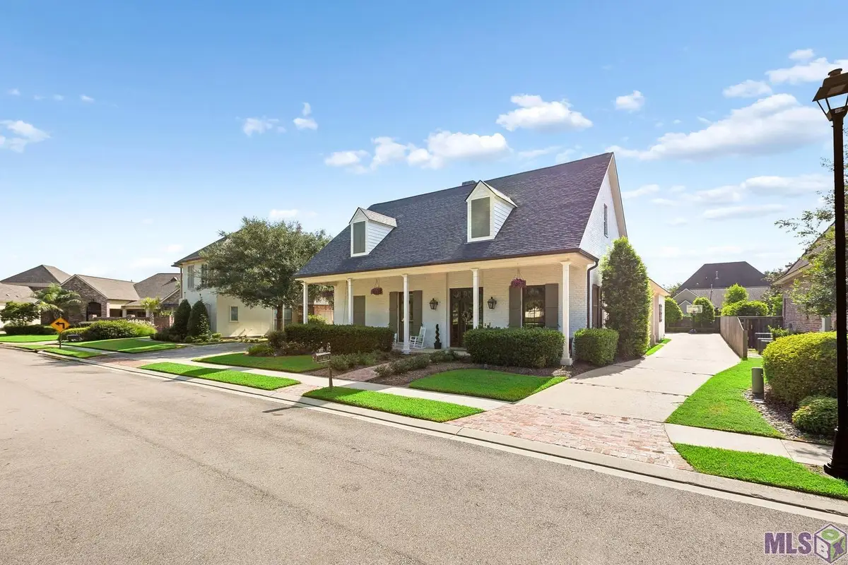 3012 Grand Field Ave, Baton Rouge, LA 70810 - #1