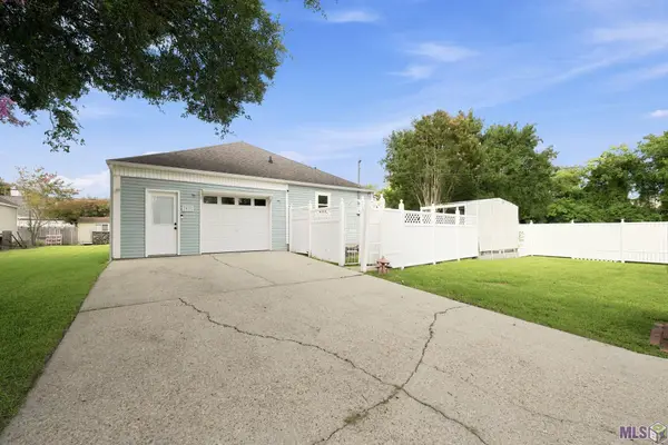 3041 Myrtle Grove Dr, Saint George, LA 70810