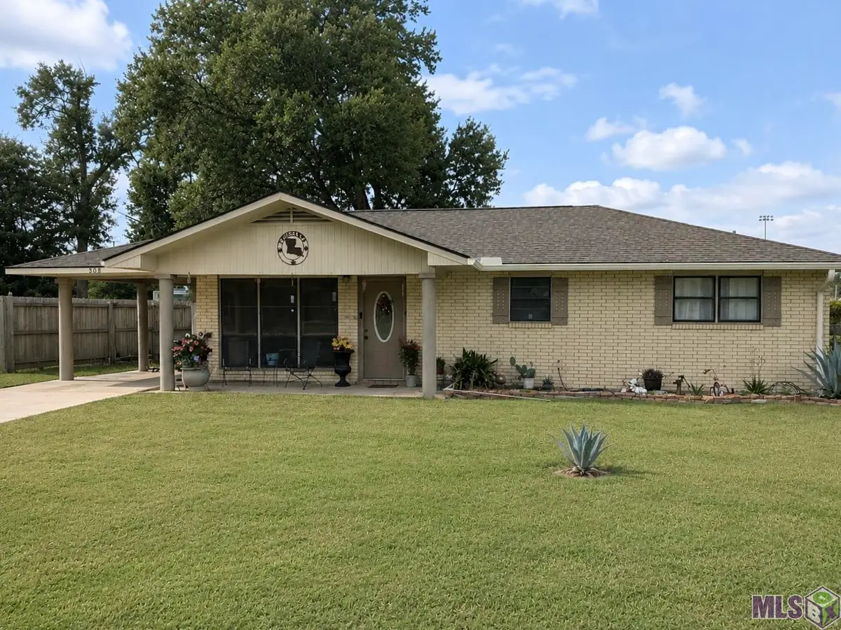 508 E Chuck St, Gonzales, LA 70737 - #1