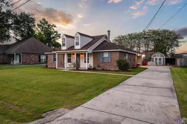 18526 White Oak Dr, Prairieville, LA 70769