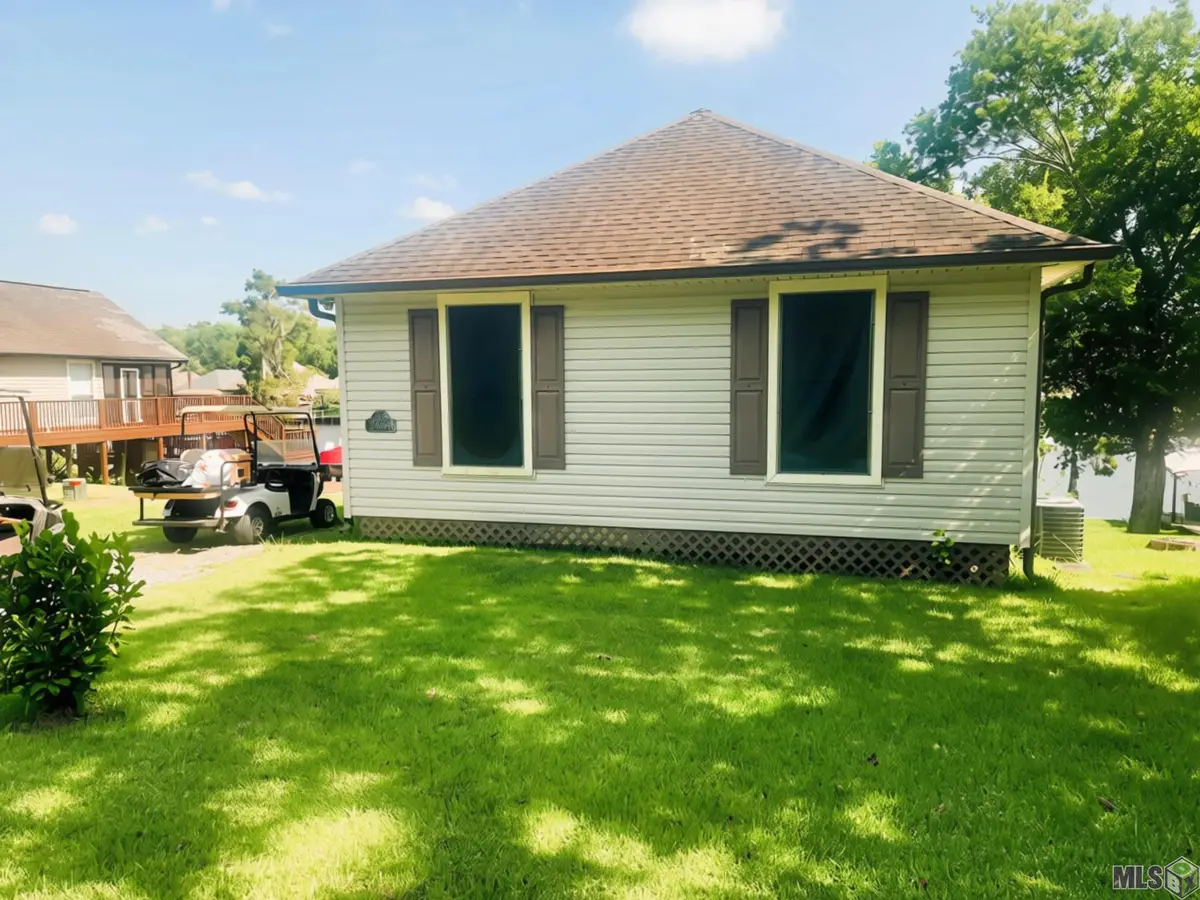 21198 Diversion Canal Rd, Maurepas, LA 70449 - #1