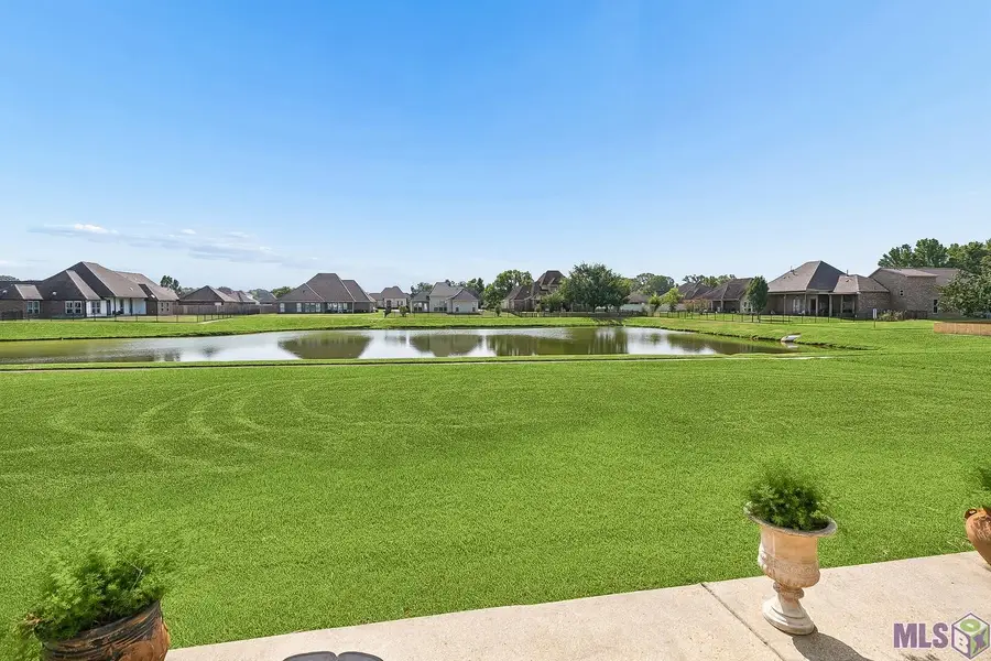 6982 Lakecrest Dr, Zachary, LA 70791 - #2