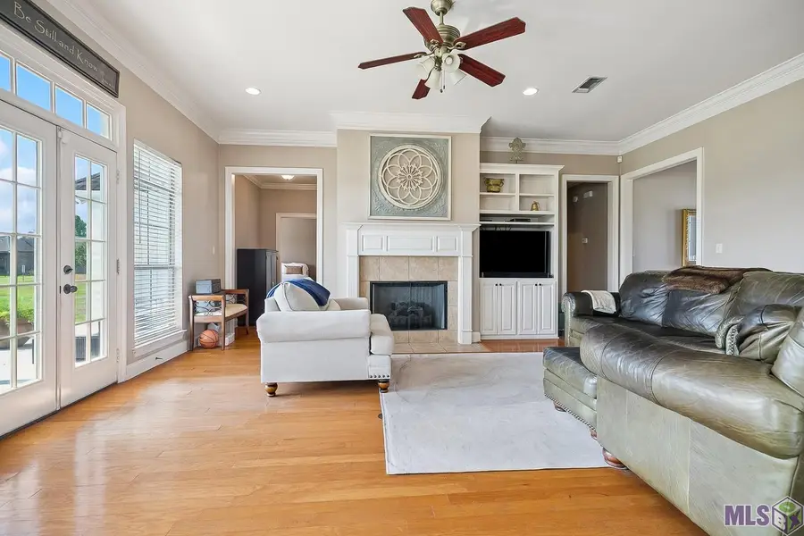 6982 Lakecrest Dr, Zachary, LA 70791 - #3