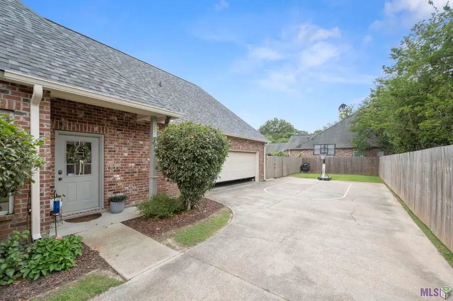 5205 Prairieview Dr, Zachary, LA 70791 - #3