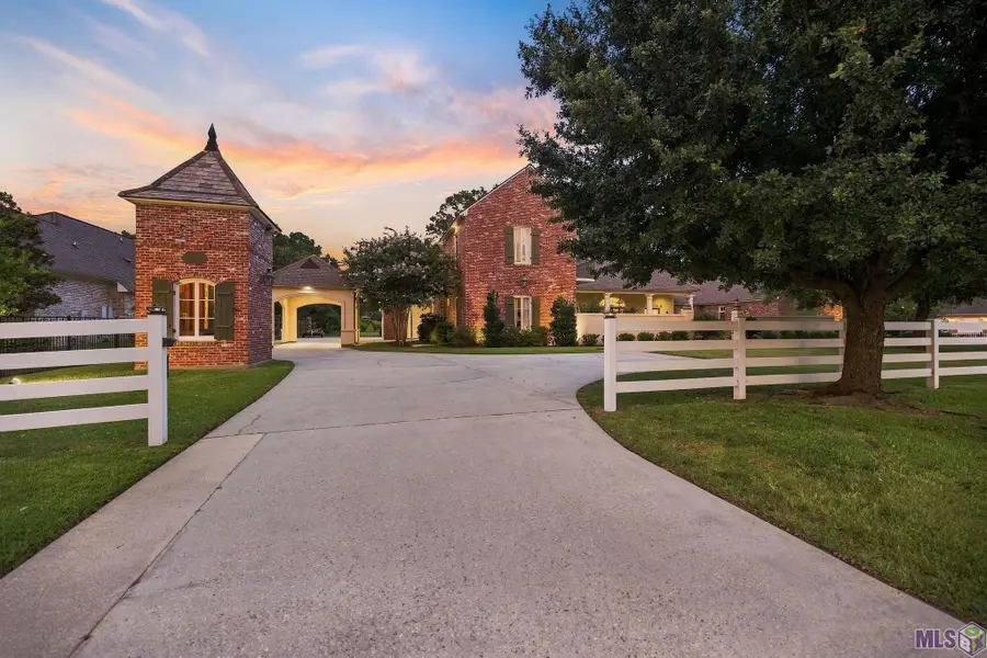 18764 Perkins Rd, Prairieville, LA 70769 - #3