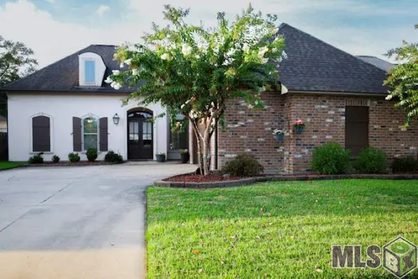 43282 Meadow Grove Dr, Prairieville, LA 70769