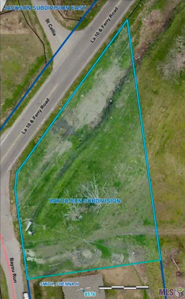 8576 Bayou Run Dr, New Roads, LA 70760