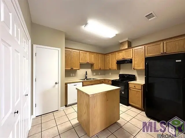 9250 Pecan Tree Dr, Baton Rouge, LA 70810 - #3
