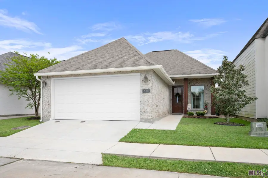 6526 Oak Garden Dr, Baton Rouge, LA 70817 - #2