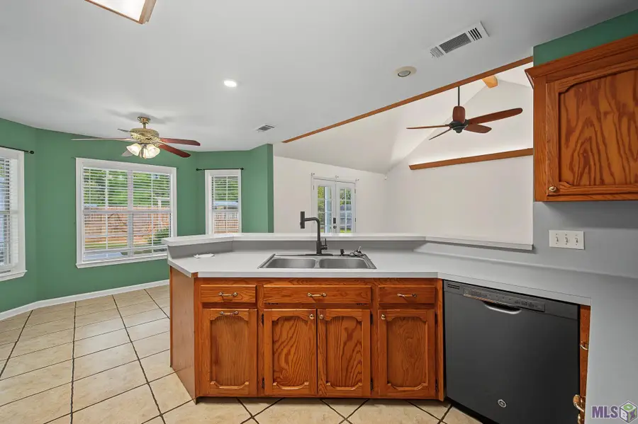 13120 Joycelynn Rd, Walker, LA 70785 - #2