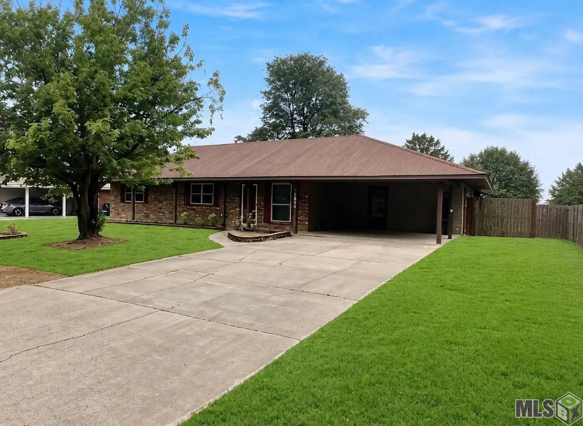 10658 Carmel Dr, Baton Rouge, LA 70818 - #1