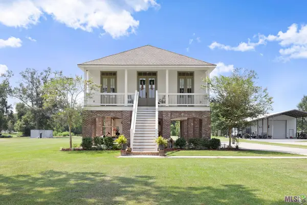 45343 John Sheets Rd, St. Amant, LA 70774