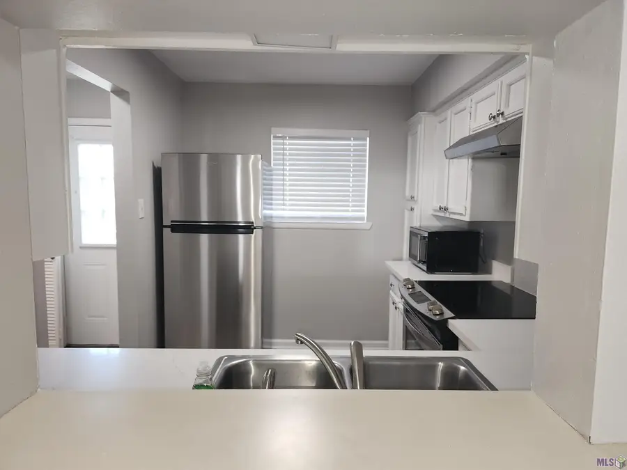 820 Meadow Glen Ave #D, Zachary, LA 70791 - #2
