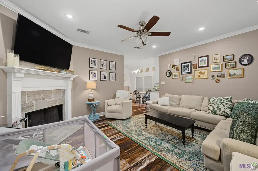 32804 Faulkner Dr, Denham Springs, LA 70706 - #3