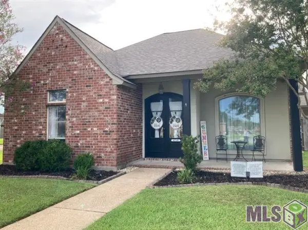 6719 Woodside Dr, Zachary, LA 70791