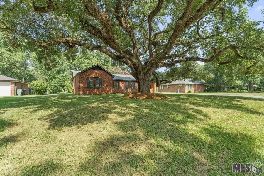 1095 Waverly Dr, Baton Rouge, LA 70806 - #2