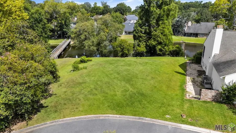 1211 Thoreau Dr, Baton Rouge, LA 70808 - #2