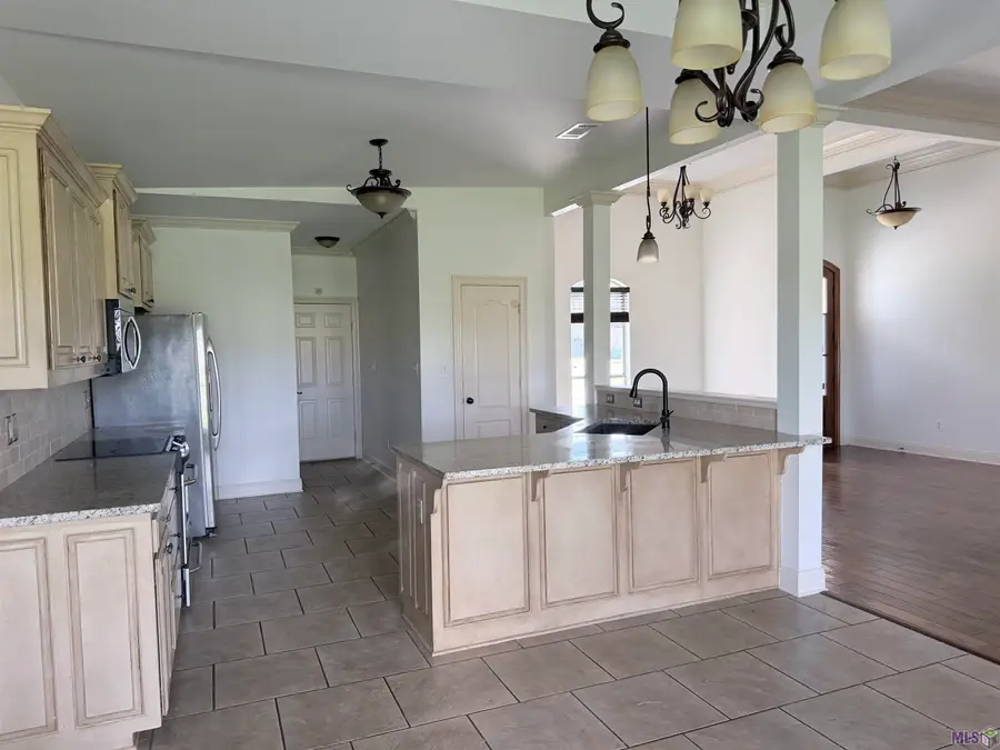 10144 Garden Oaks Ave, Denham Springs, LA 70706 - #3