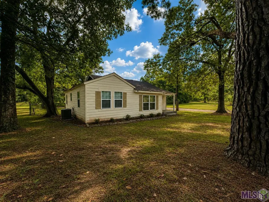 215 N River Rd, Denham Springs, LA 70726 - #2